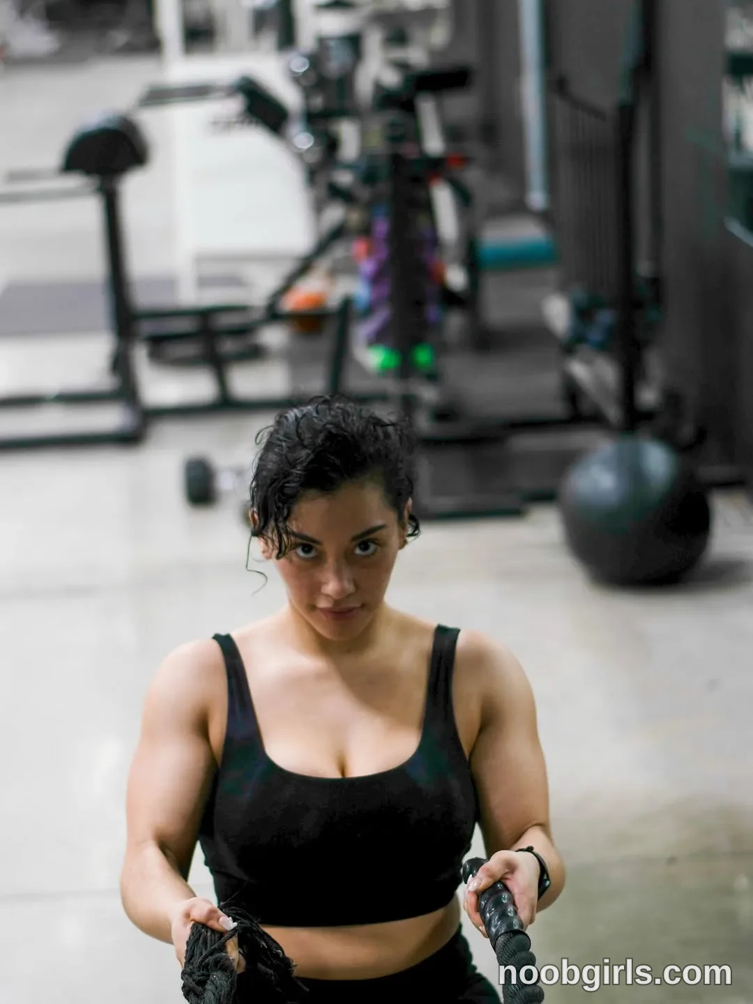 Portiapiers (@peachsundae) — "Put this song on and pretend I'm your personal trainer"