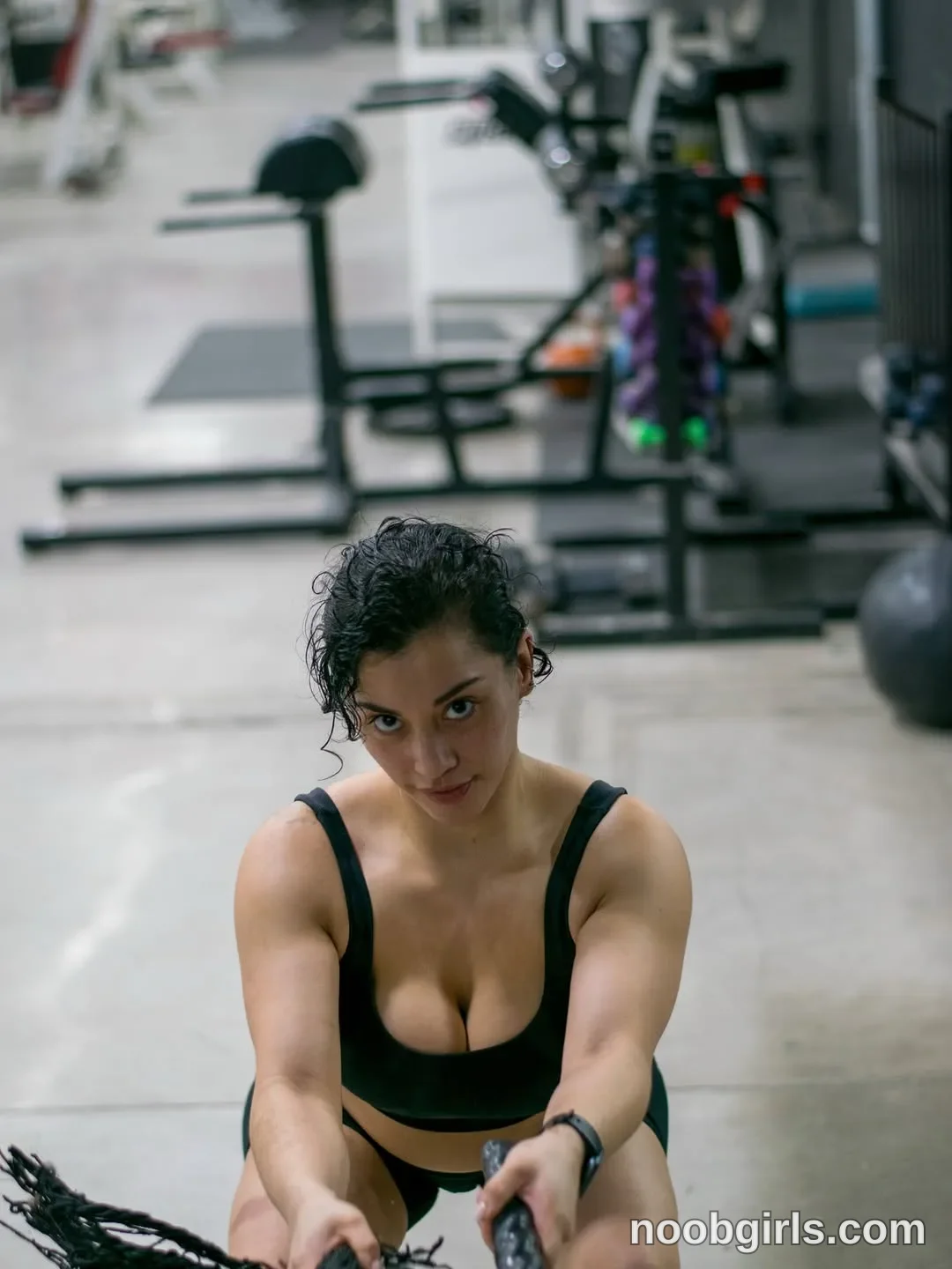 Portiapiers (@peachsundae) — "Put this song on and pretend I'm your personal trainer"