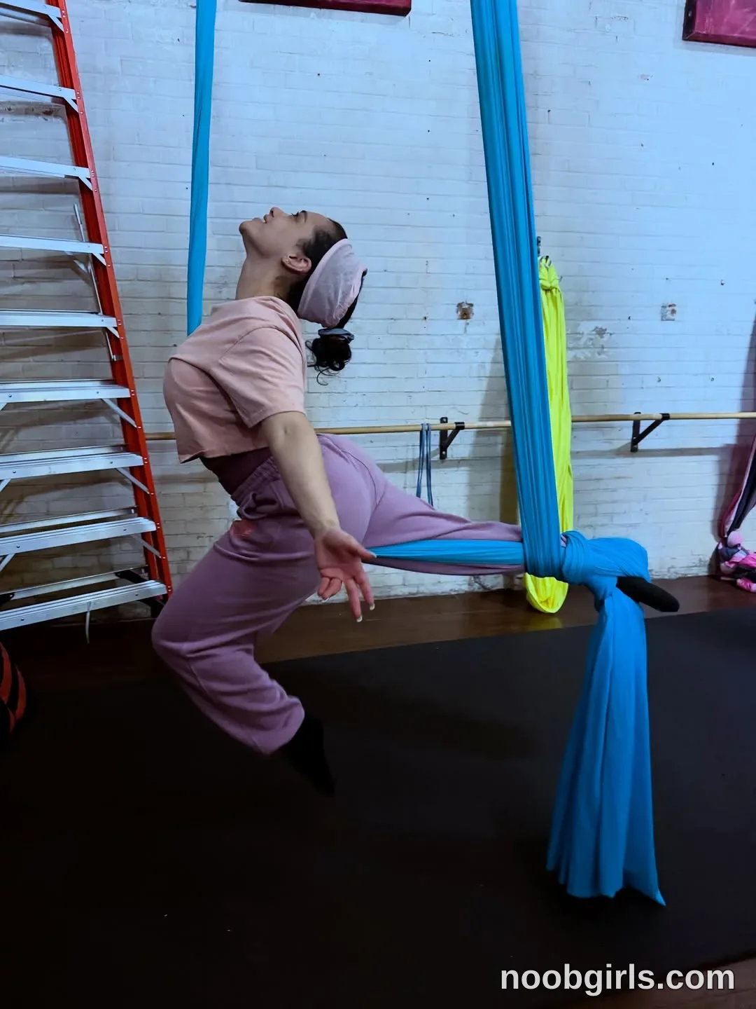Portiapiers (@peachsundae) — "Diving into silks more"