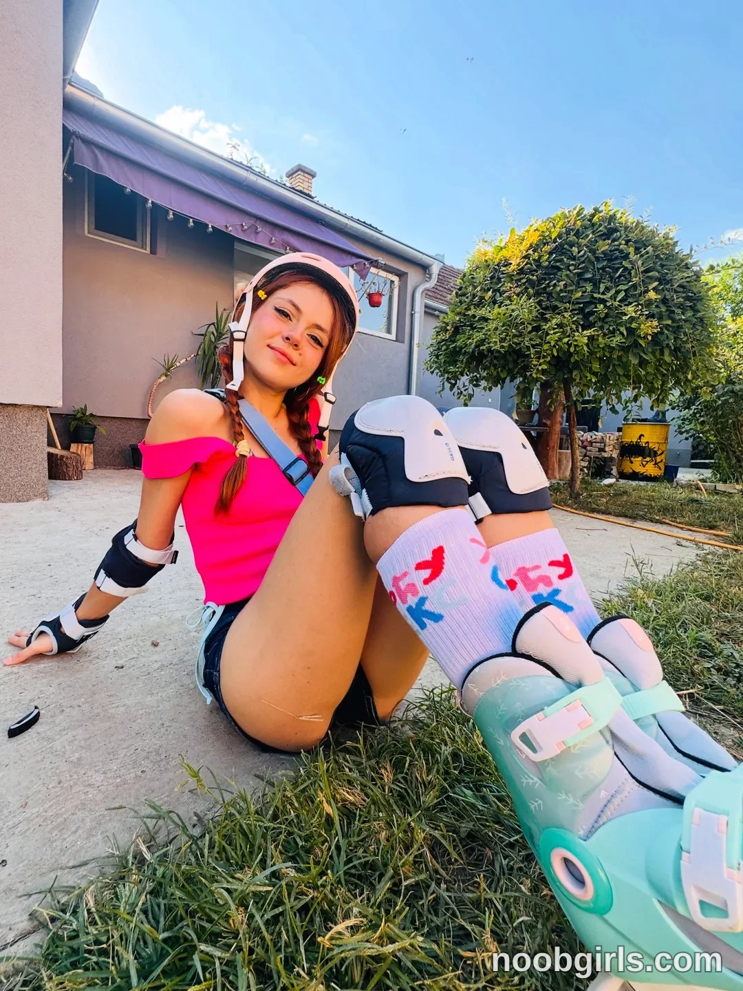 @silkpink.lady (@pinkypuppa) — "village girl 🧚🏼‍♀️"