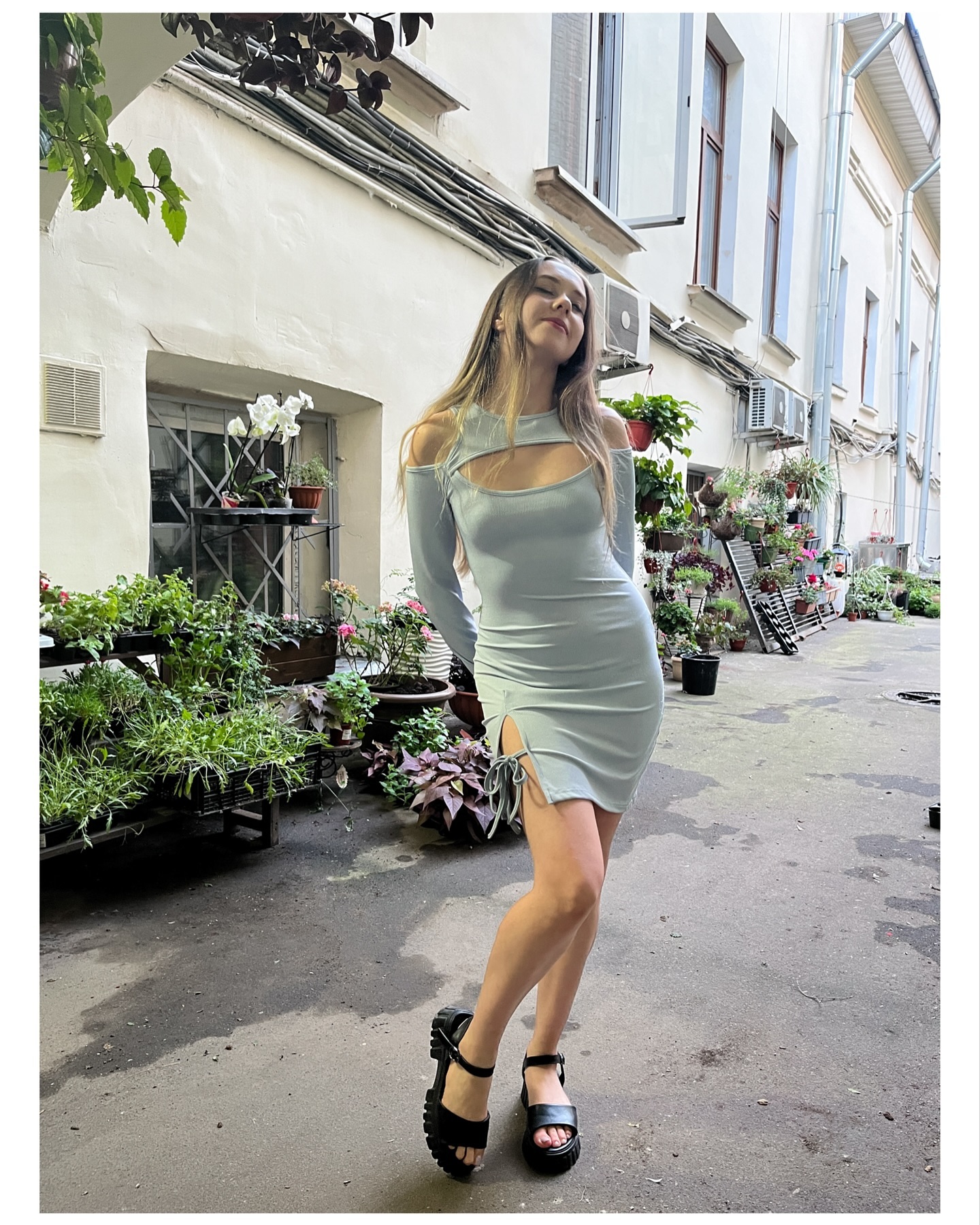 Elina (@pretty_princess_elina) high-res photoshoot photo #13 — Chaturbate cam model gallery
