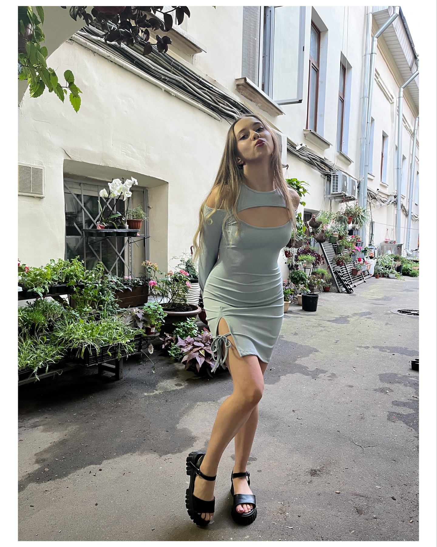 Elina exclusive photo gallery image #21 — Chaturbate streamer profile
