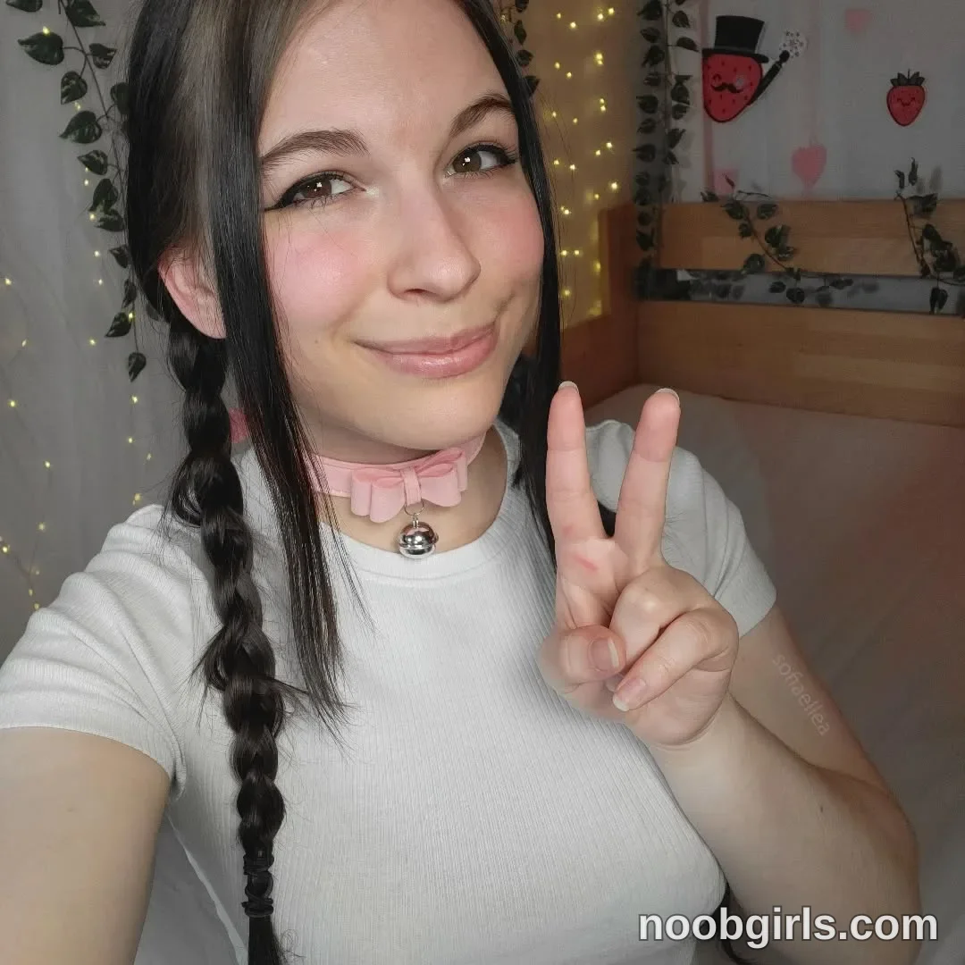 rawstrawberry (@rawstrawberry) — "Can I call you my cute potato? 🥔💚 Let's be potatoes together!" in New York