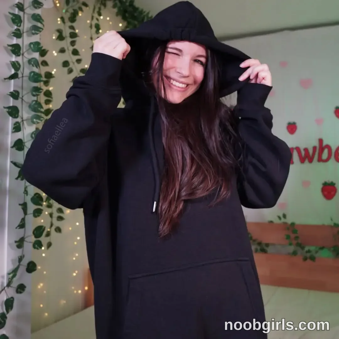 rawstrawberry (@rawstrawberry) — "Comfy is my second name :3" in New York City