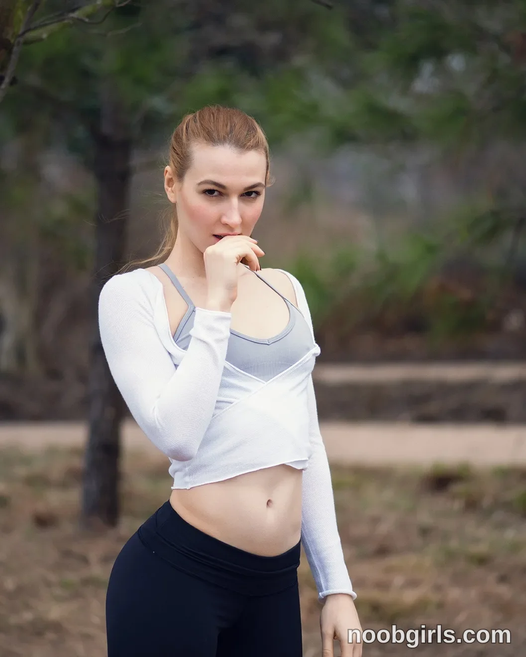 rocknrose (@rocknrose) high-res photoshoot photo #13 — Chaturbate cam model gallery