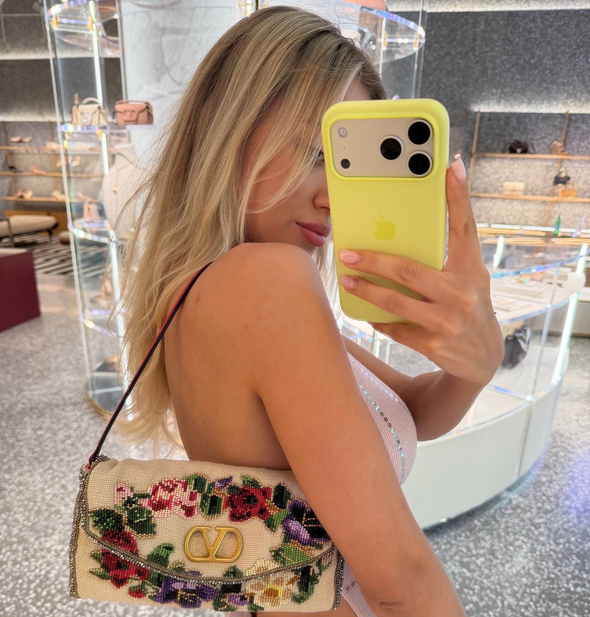 rodeo_drive (@rodeo_drive) high-res photoshoot photo #34 — Chaturbate cam model gallery