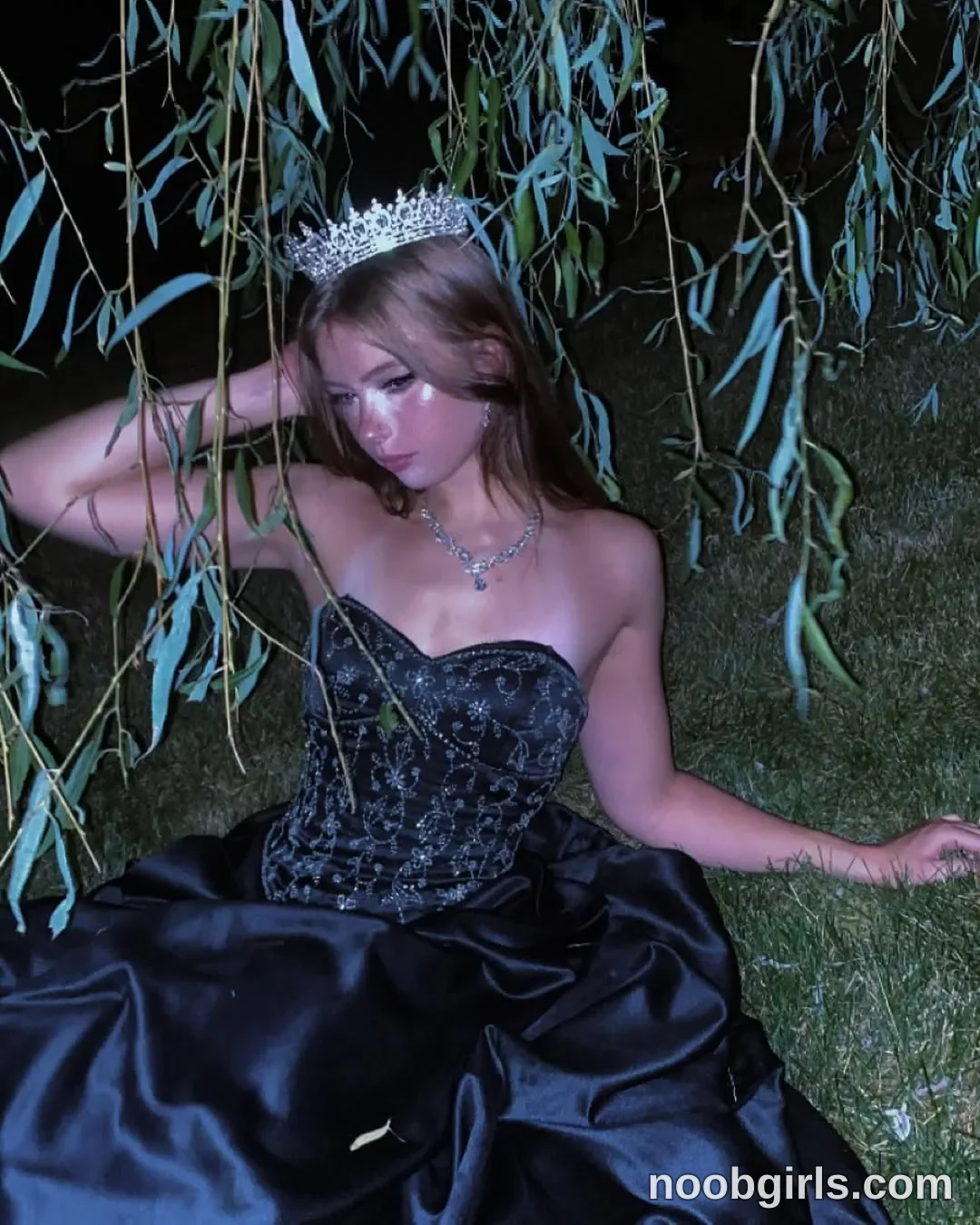 saekuraine (@saekuraine) — "Wow she a princess"