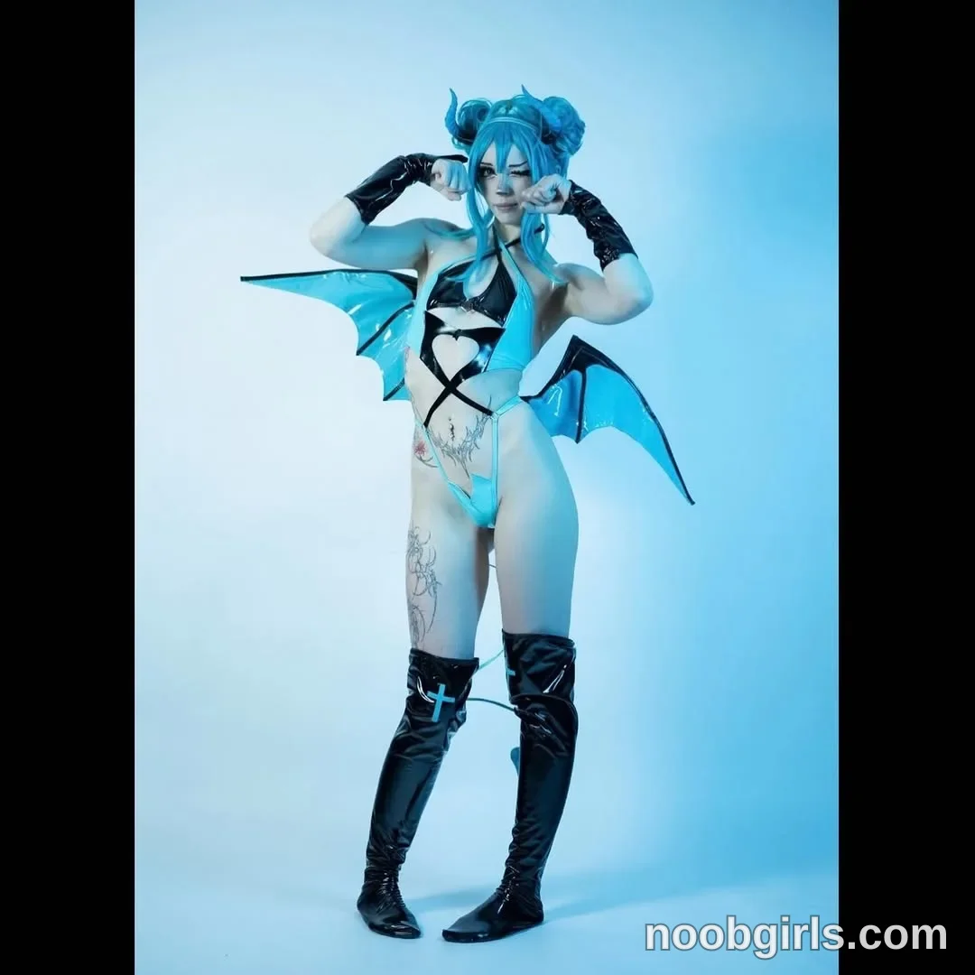 saekuraine (@saekuraine) — "a little late to the party cus i just woke up but today is hatsune mikus…"