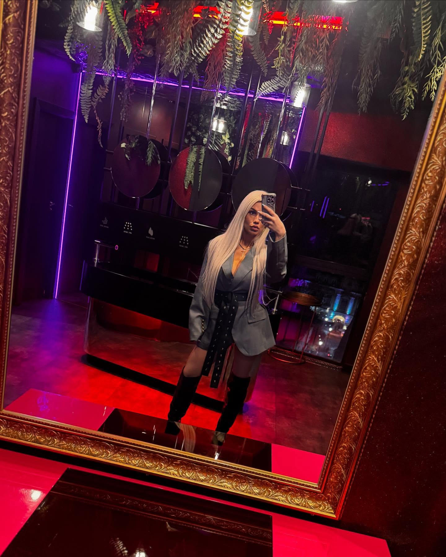 serene_sophiex verified Instagram photoshoot picture #11 — live cam model review