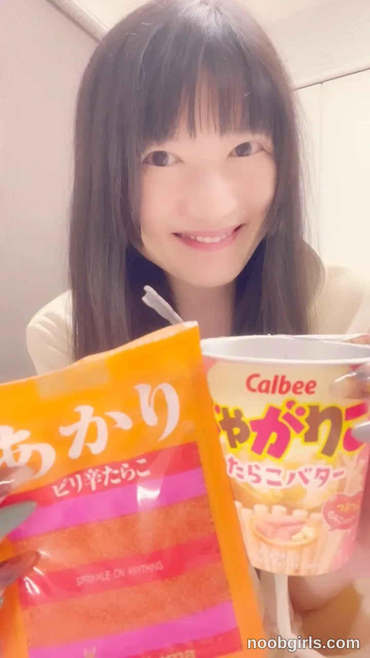 Silviajpn (@silviajpn) — "【じゃがりこアレンジ】たらこバターに「あかり」足したら🌶️🥔ダブルたらこで優勝🏆✨ じゃがりこ🧈たらこバターアレンジ 最後の革命がヤバすぎたー🥔🔥…"