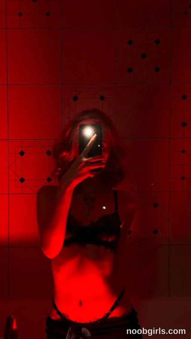 Naomi (@skymuse_) β Instagram photo 11