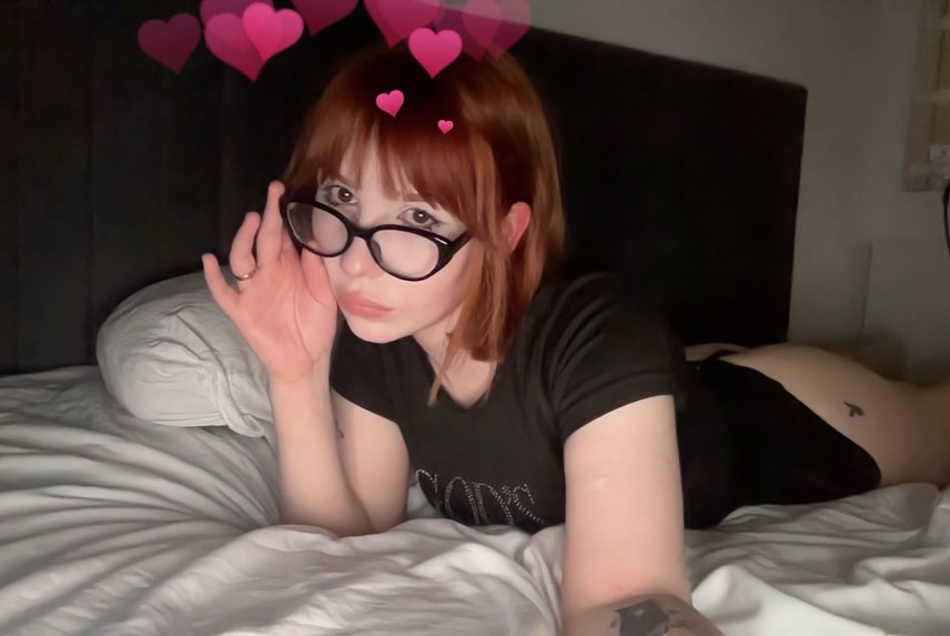 sleepycode002 (@sleepycode002) high-res photoshoot photo #22 — Chaturbate cam model gallery