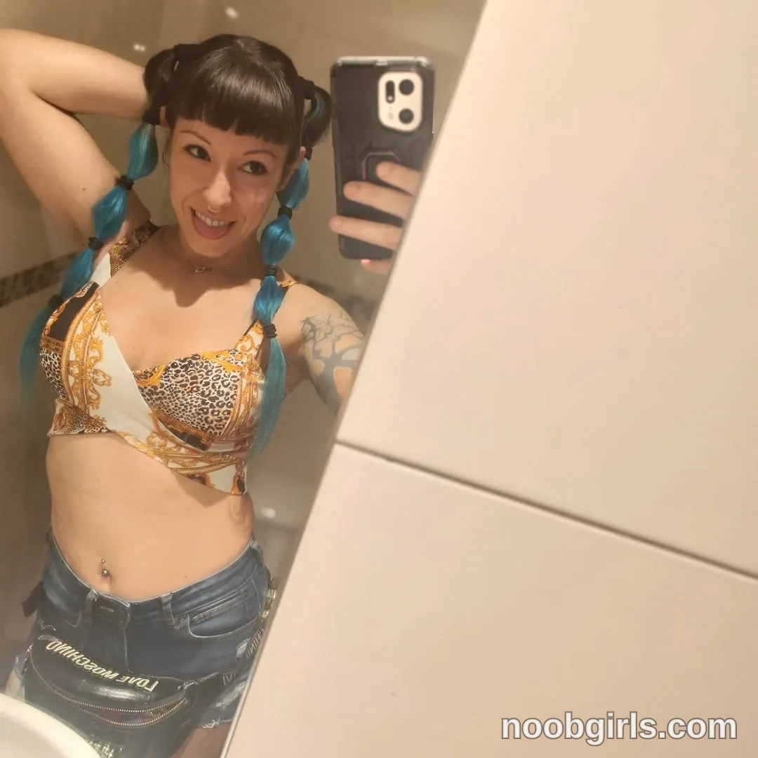 Sofi Mora (@sofi_mora) — "Voy a postear algo no?"