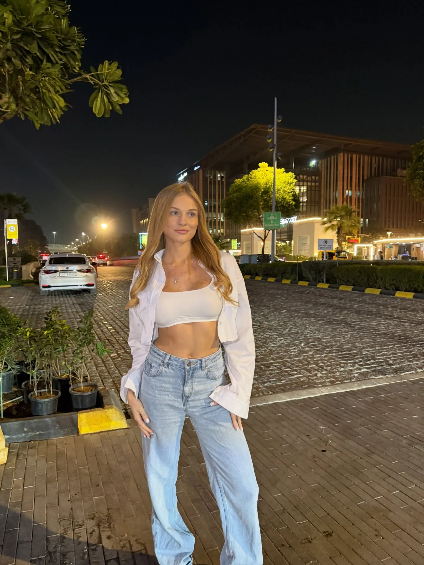 Scarlett❤️ (ssscarlett) on Chaturbate — Live Stream & Profile