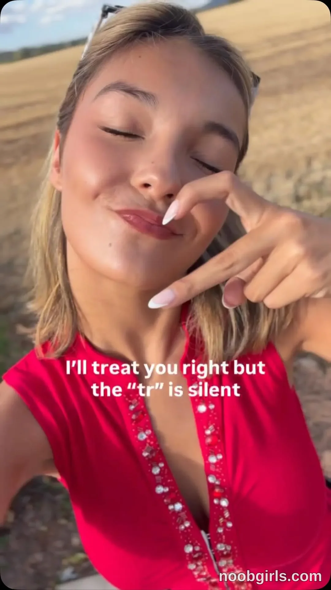 sugarpoppyxo reel: guess the right word 🫣