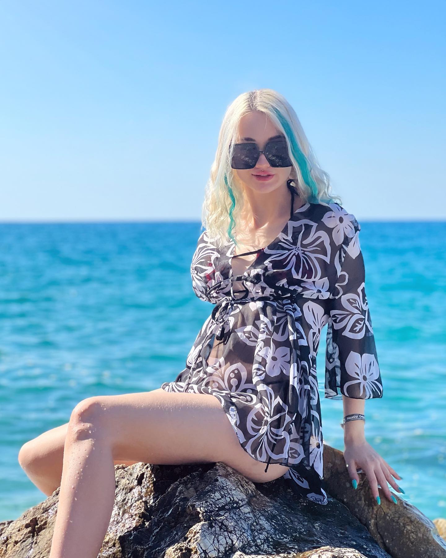 sunnyfia verified Instagram photoshoot picture #56 — live cam model review
