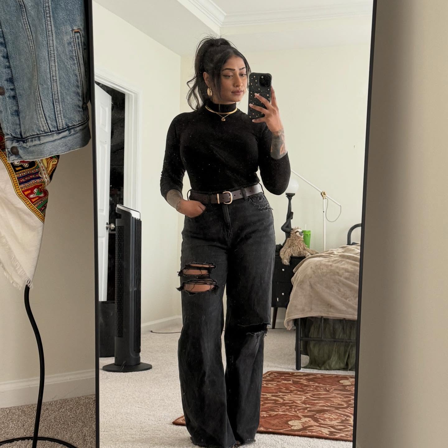 Karma Sutra @sweetkarmababy exclusive photo gallery image #15 — Chaturbate streamer profile