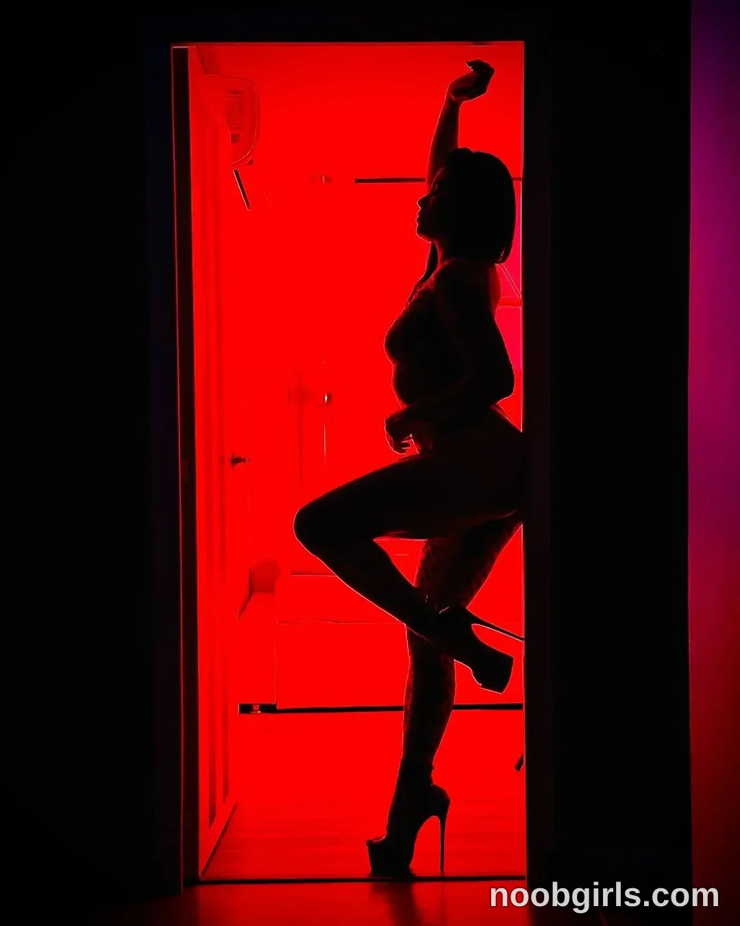 Liss (@sweetsunflower_) — "Do you dare to discover what is hidden behind the shadow?"