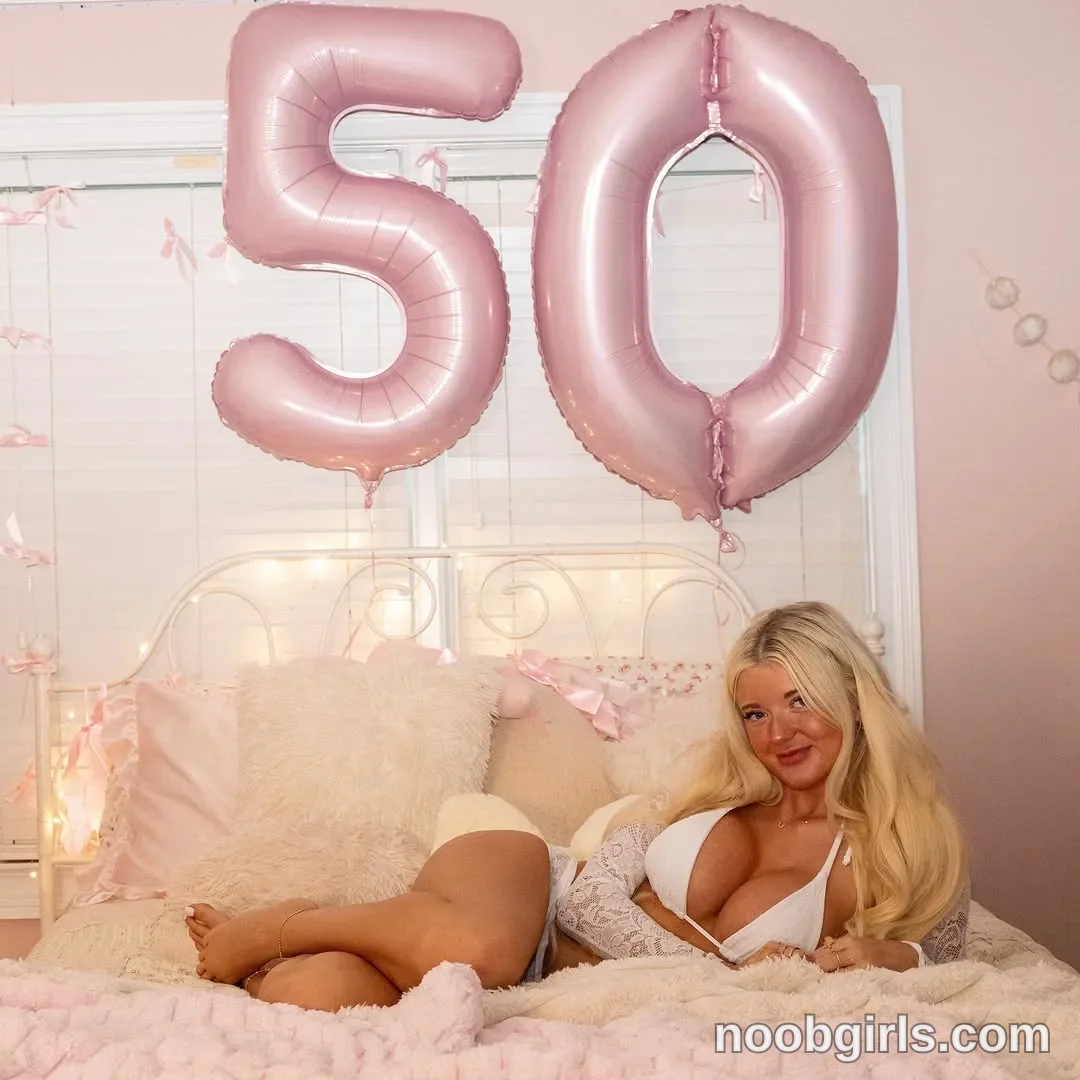 Syd (@sydneyadkisson) — "50k???? don’t look i’m shy 🥺🎀"