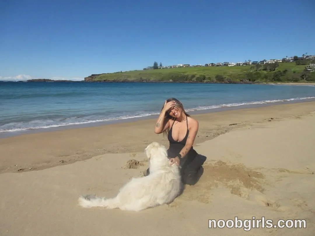 Teish (@teishh) — "Bentley loves the beach so much, so I decided to take him down the East Coast…"