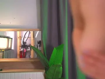 telladreamer_ on Chaturbate