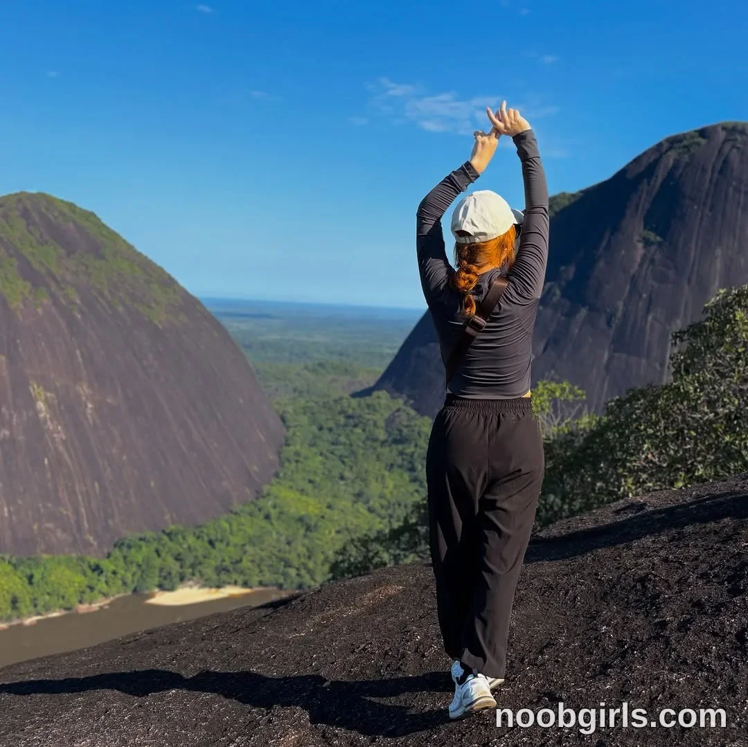 Goddess Paula (@thegingerp) — "Las Montañas de los dioses" in Cerros del Mavicure