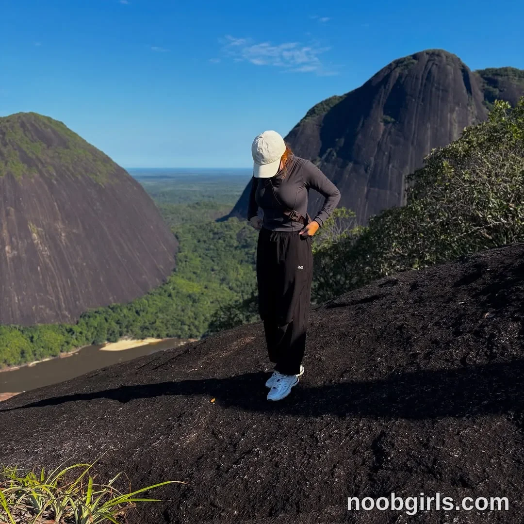 Goddess Paula (@thegingerp) — "Las Montañas de los dioses" in Cerros del Mavicure