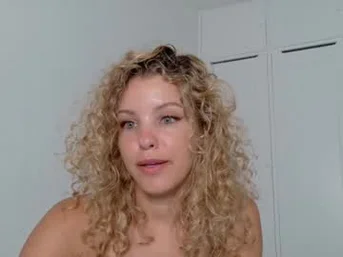 theislandgirl marie next stream june 1 around 2 00pm est cam show screenshot — Chaturbate cam girl