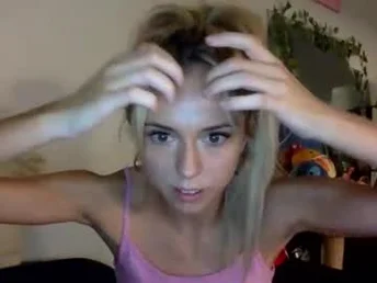 twofrens streaming live frame — Chaturbate cam girl