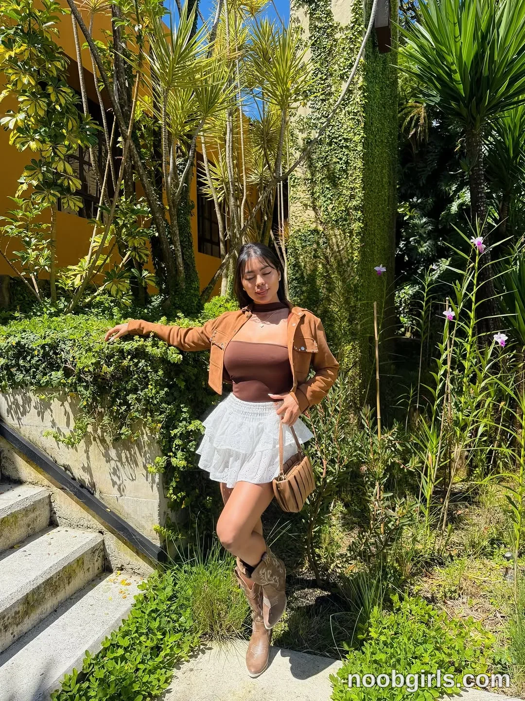 Val (@valeria_orozco) — "Sol y calma ✨"