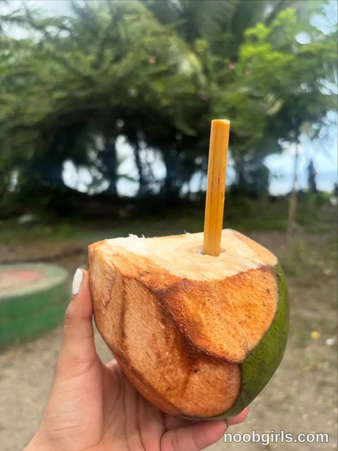 Valeria (@valeriacol) — "Momentos que me faltaron subir 🤍" in Nuquí