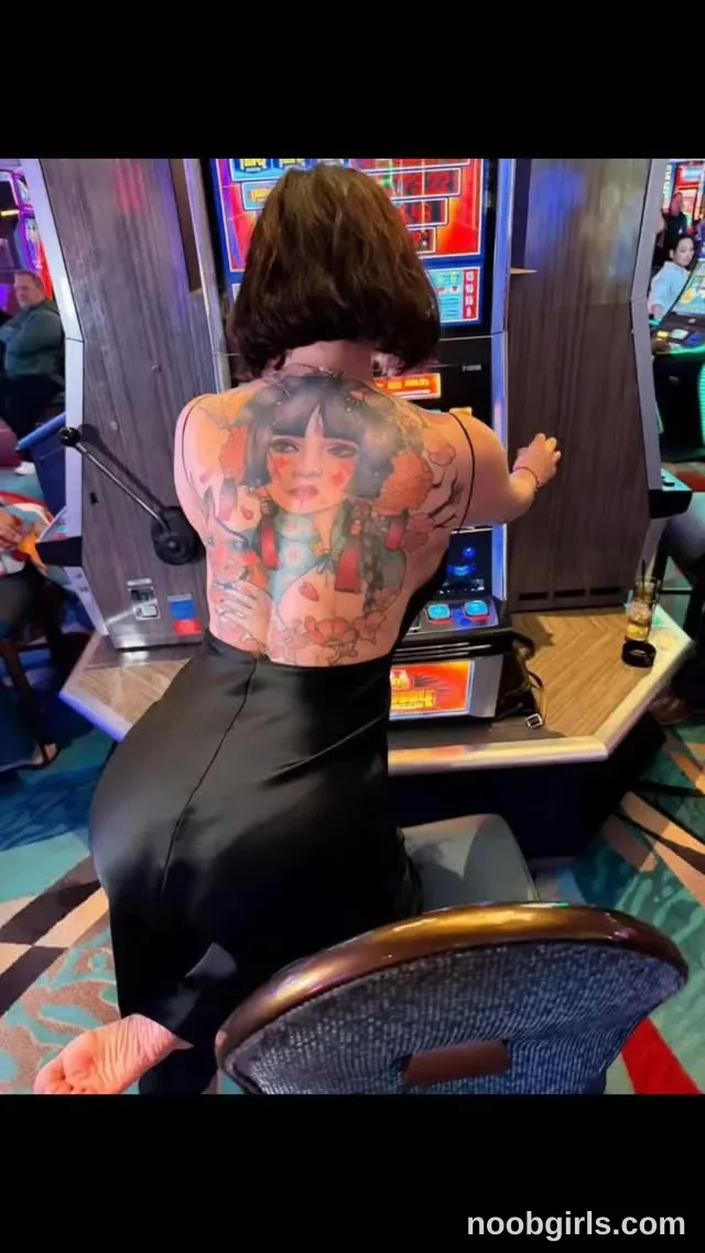 Inside the World of vanandjuani reel: My back And you?