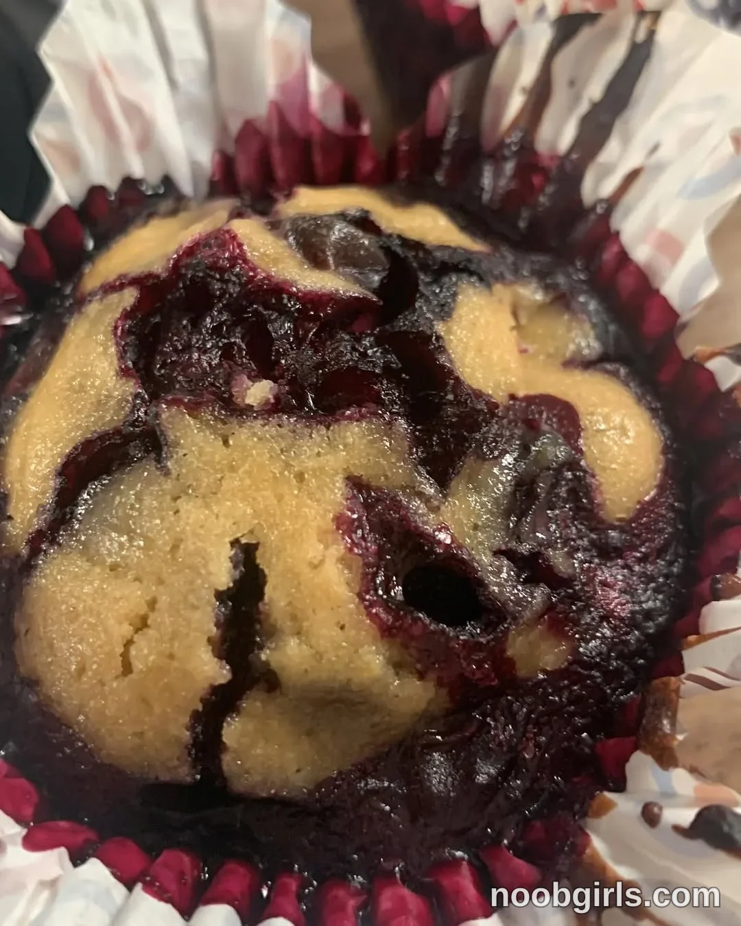 Annabet (@vanilla_velvet) — "I hope you love dumps as much as I do haha 🤍🧁"