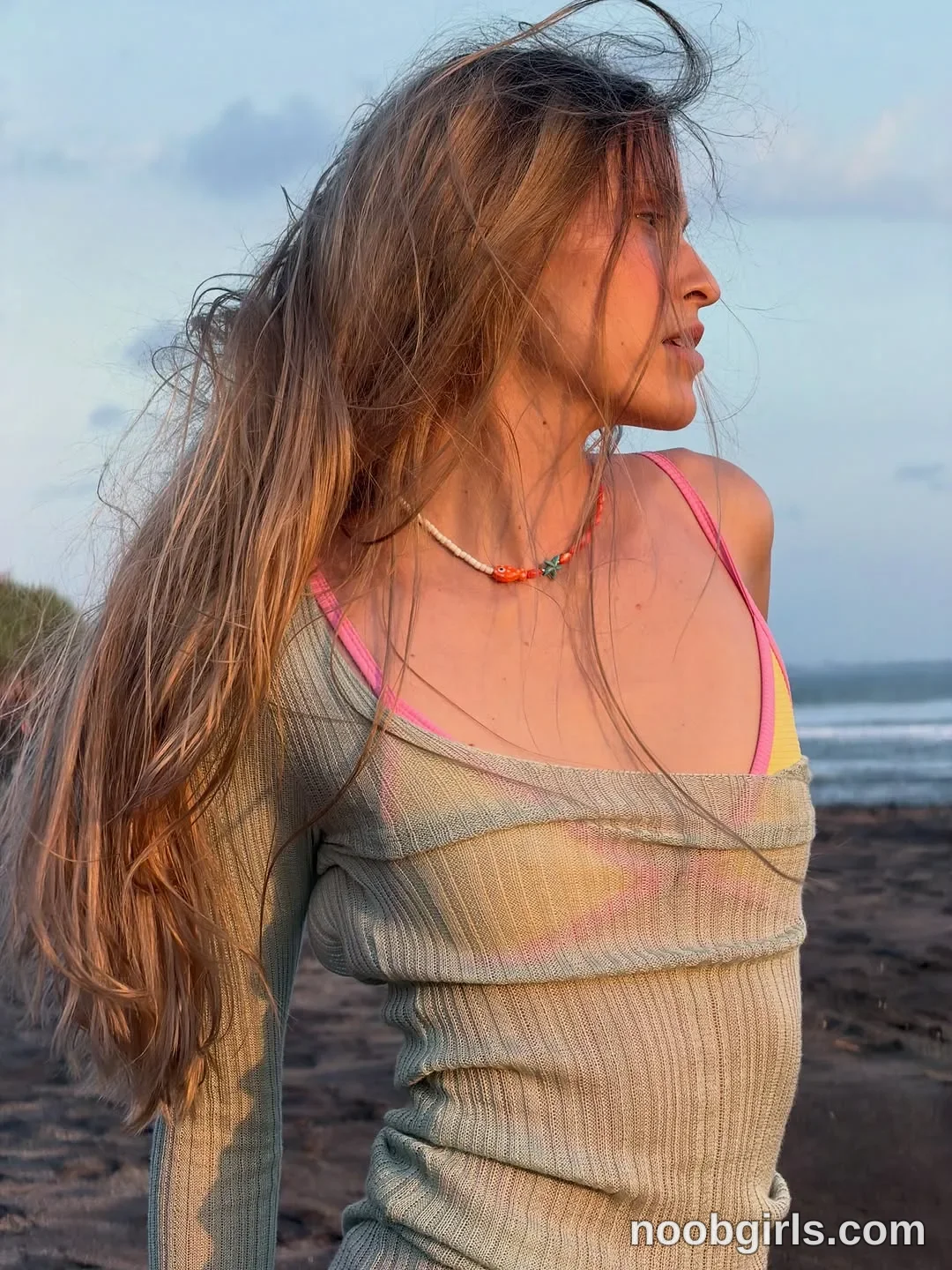 Vi (@vi_world) — "In soul I’m tropical girl"