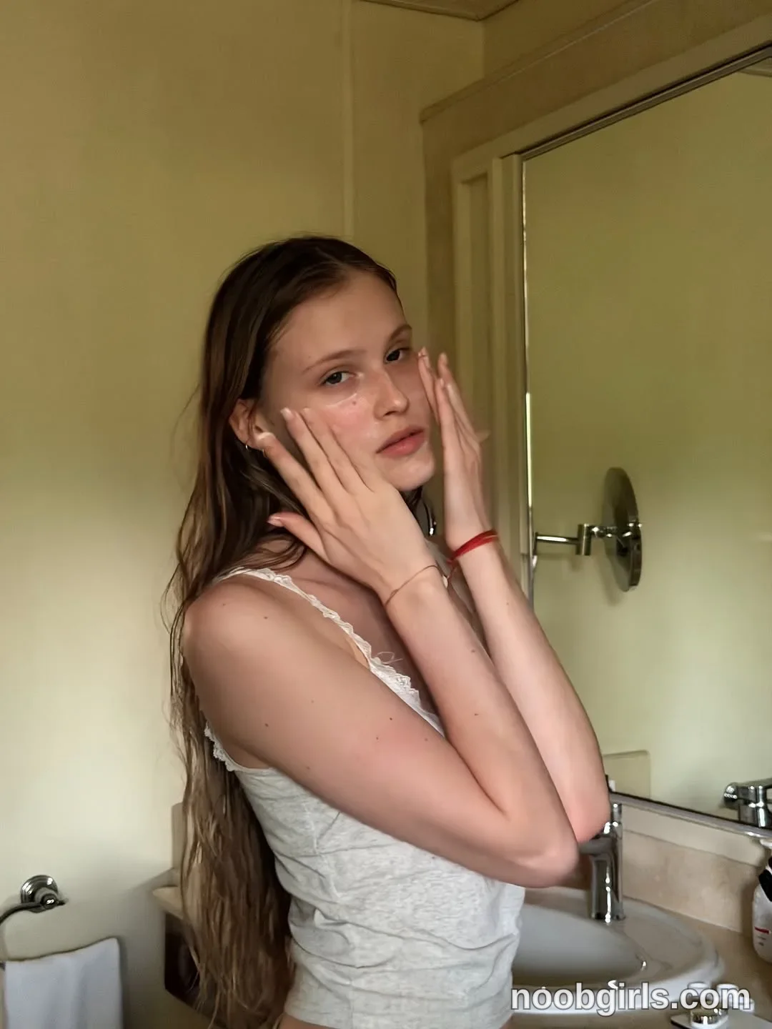 Vi (@vi_world) — "Morning routine"