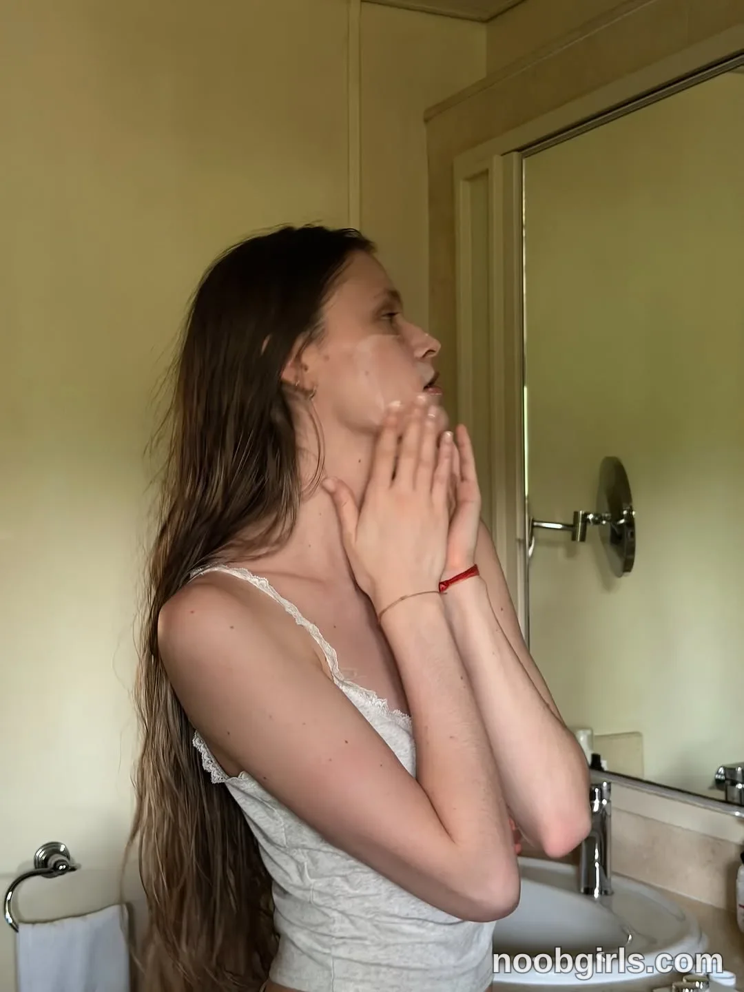 Vi (@vi_world) — "Morning routine"