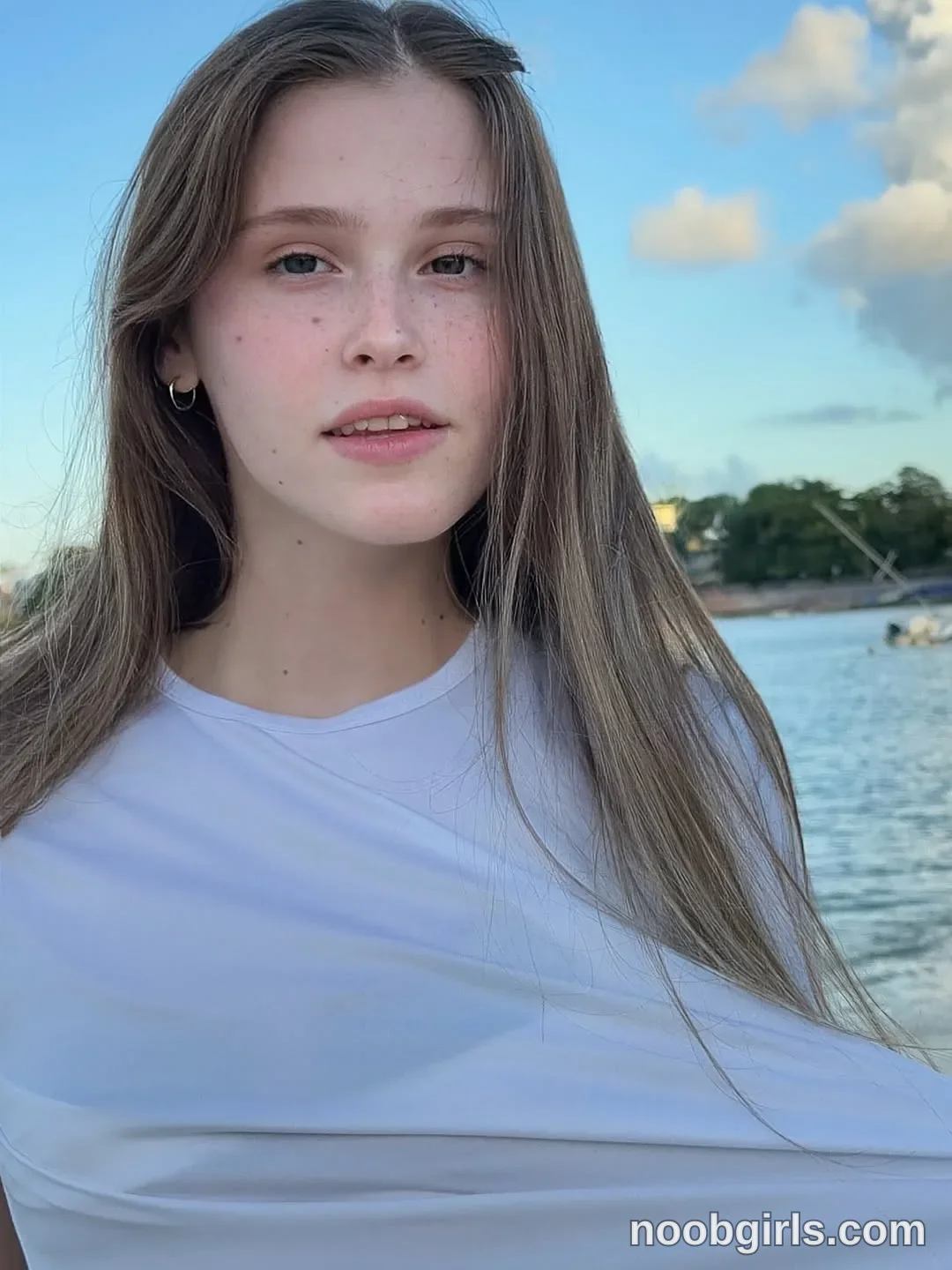 Vi (@vi_world) — "The ocean is calling 🐢"