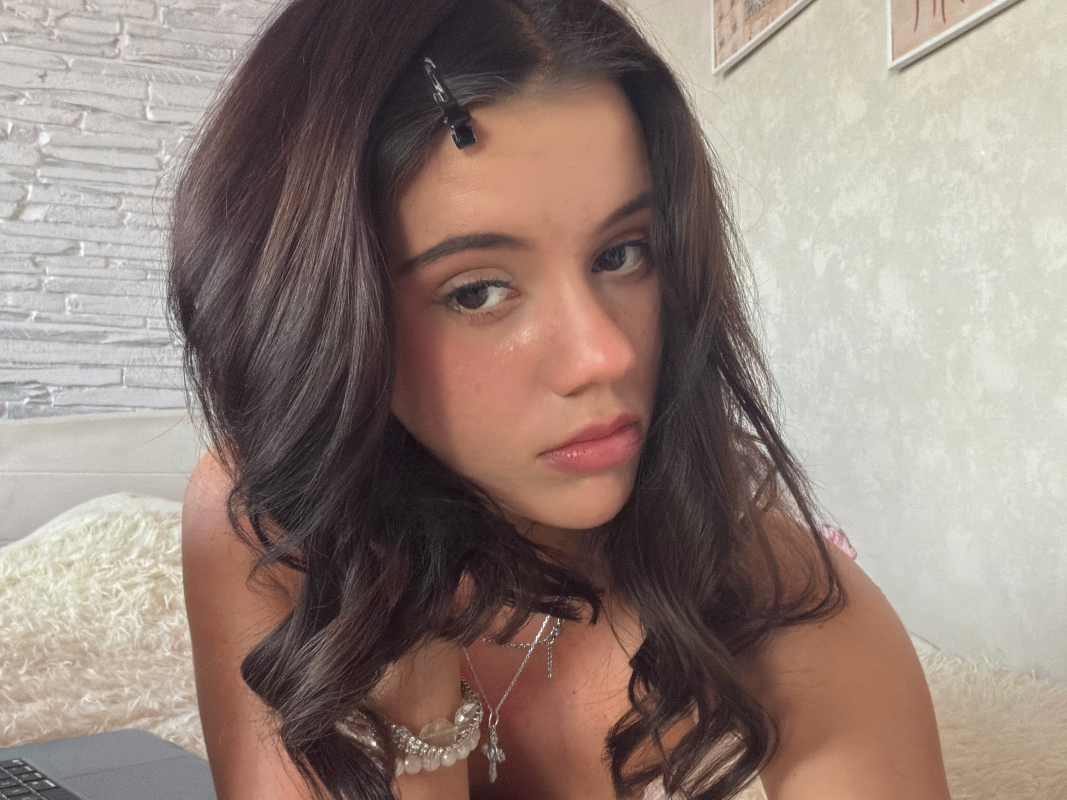 waki_lucky (@waki_lucky) high-res photoshoot photo #4 — Chaturbate cam model gallery