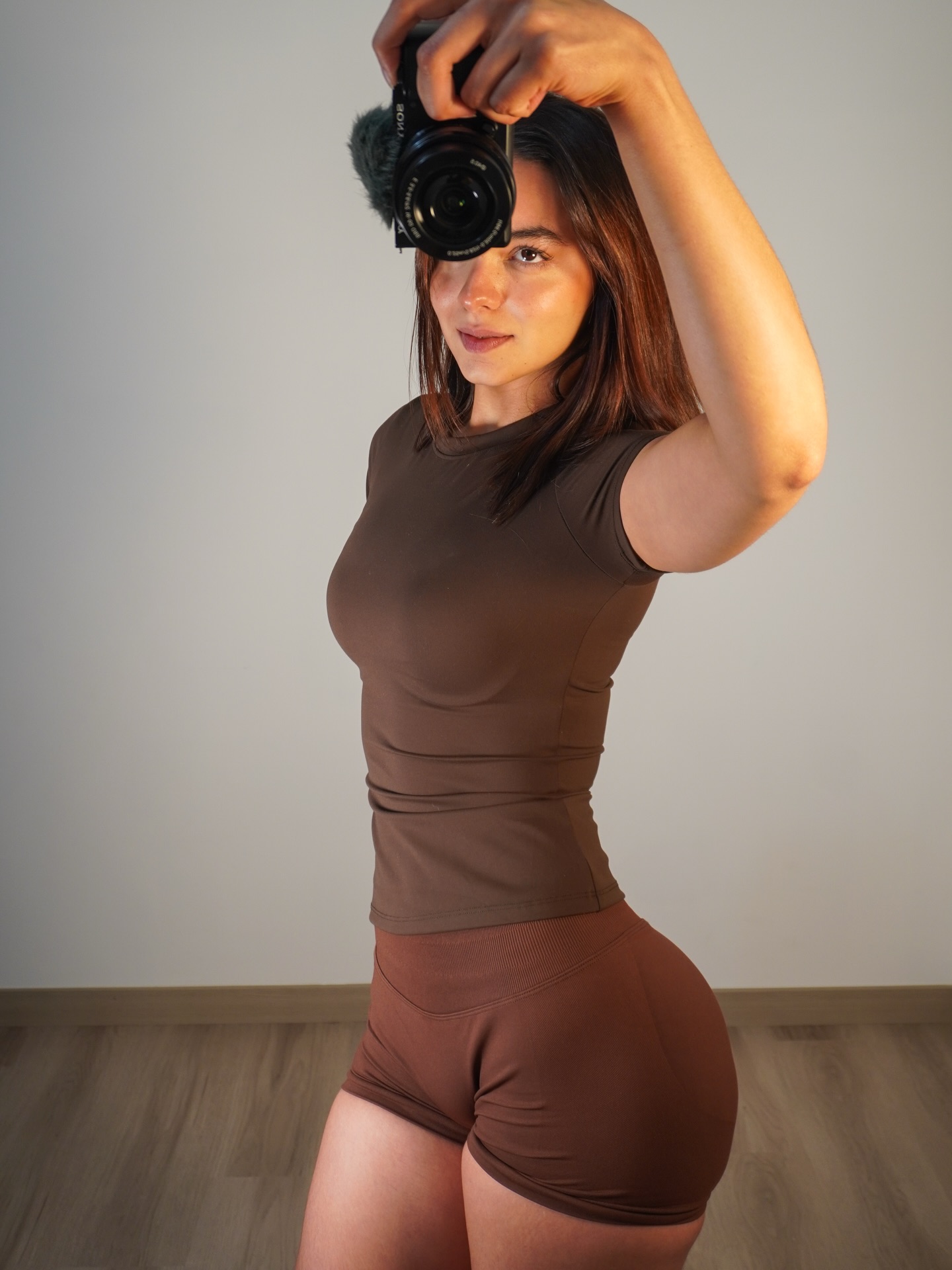 whatpeachy (@whatpeachy) high-res photoshoot photo #25 — Chaturbate cam model gallery