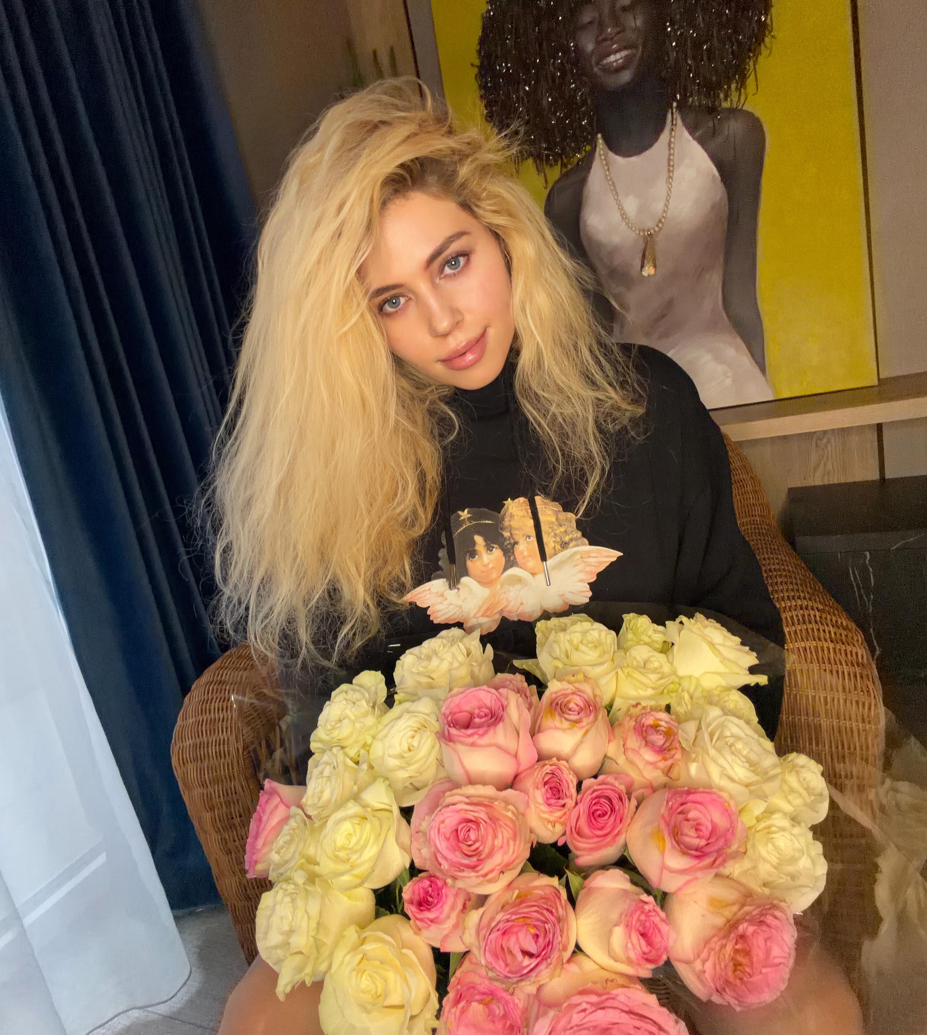 wonderfulangel (@wonderfulangel) high-res photoshoot photo #31 — Chaturbate cam model gallery