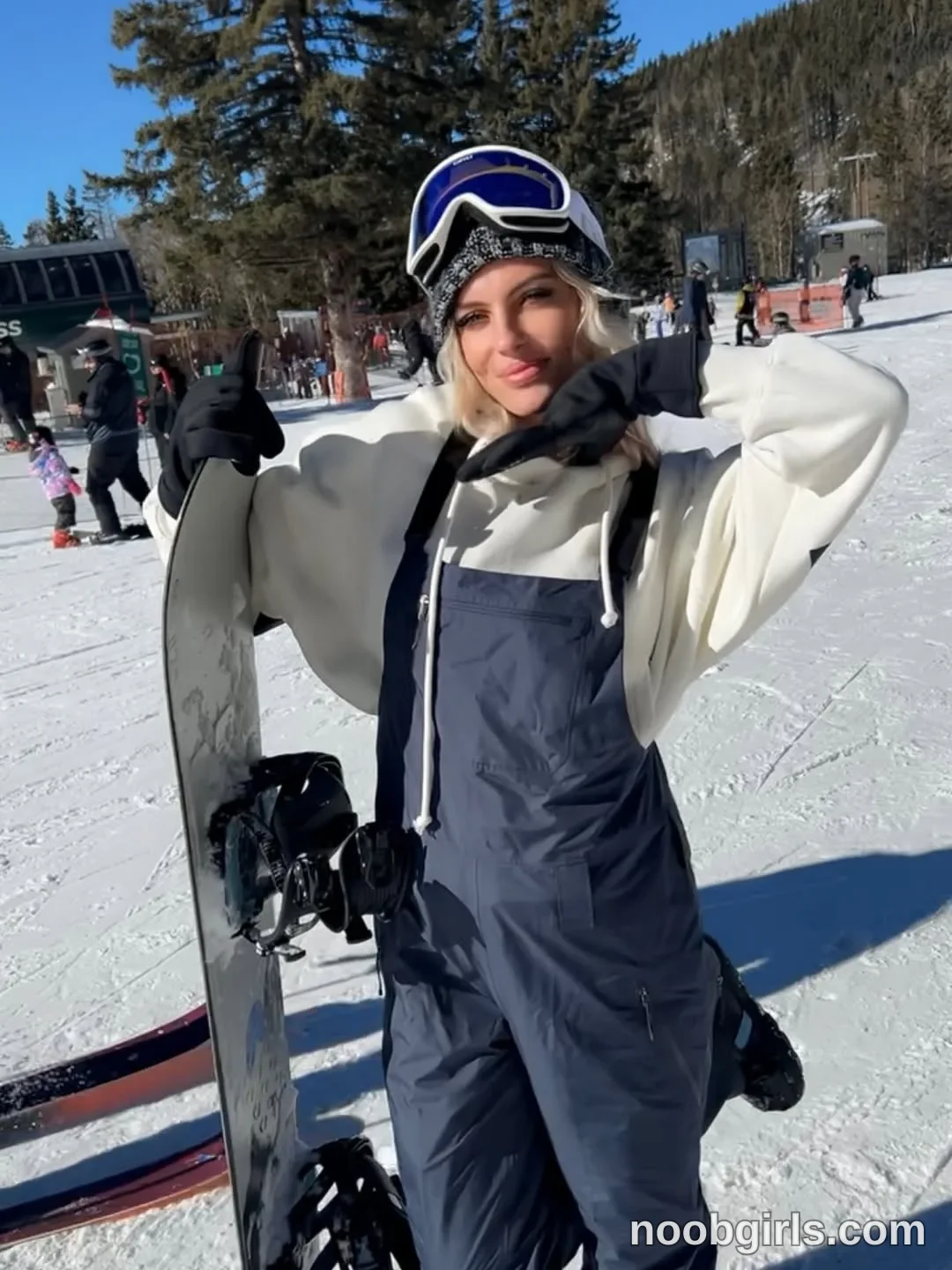 xbbyblonde (@xbbyblonde) — "Winter vibes ✨❄️⛄️"