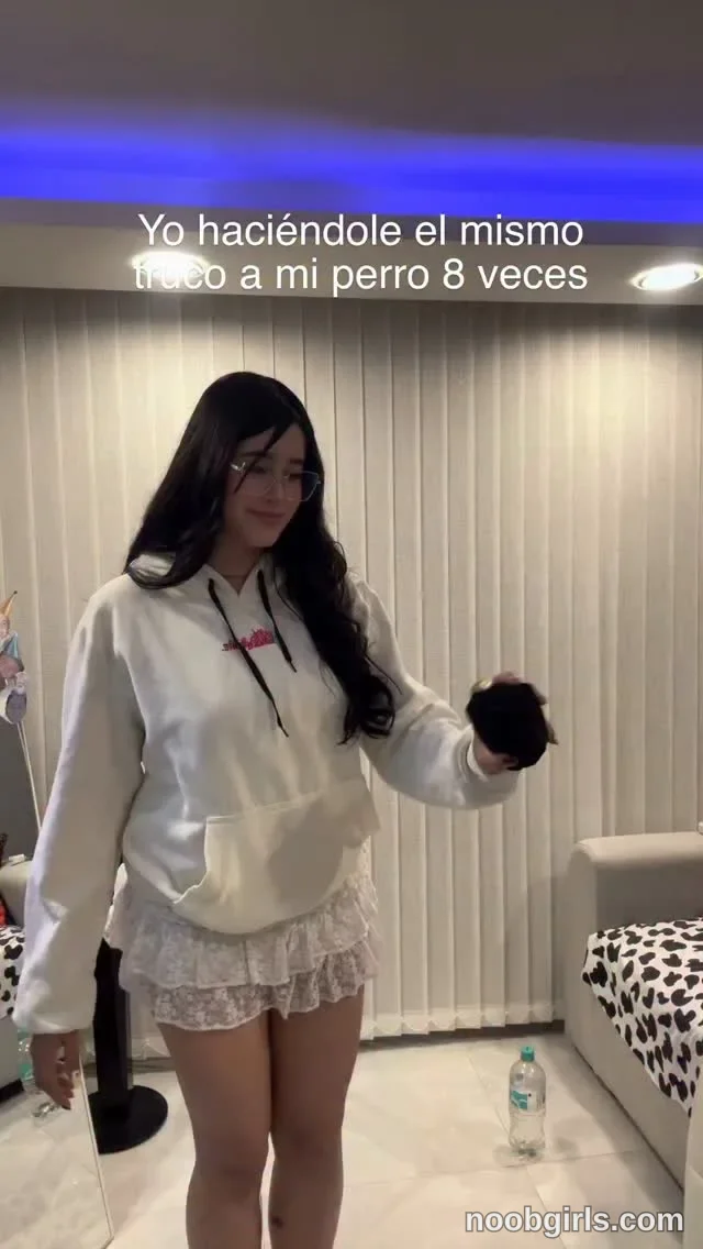 Zoe reel: Ya quítenme el Internet JHAJJAHAJA . .