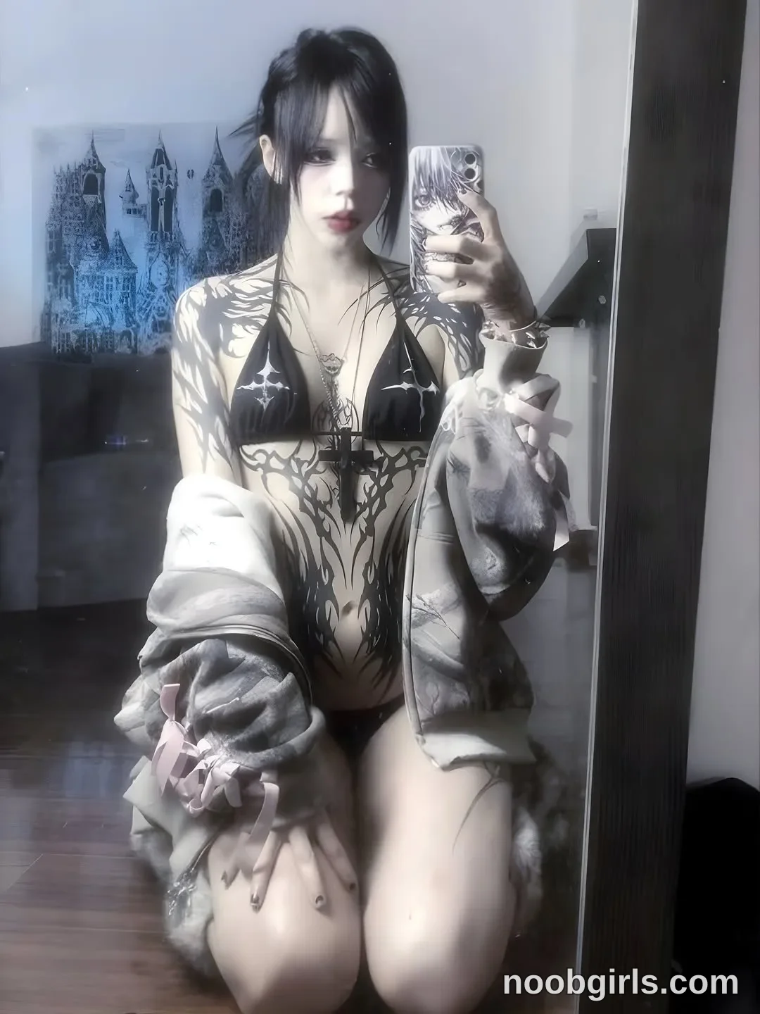 SOPHIE (@zombieeporcelainex) — "just a kitten gotta handle me ⛏️ . . . . . . ."